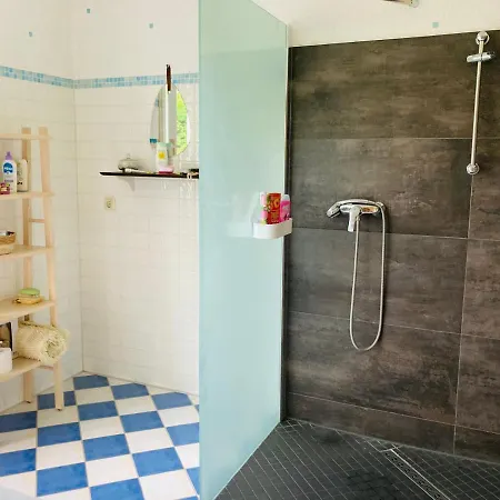 شقة Am Wasser Im Gruenen