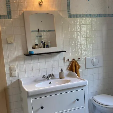 Am Wasser Im Gruenen