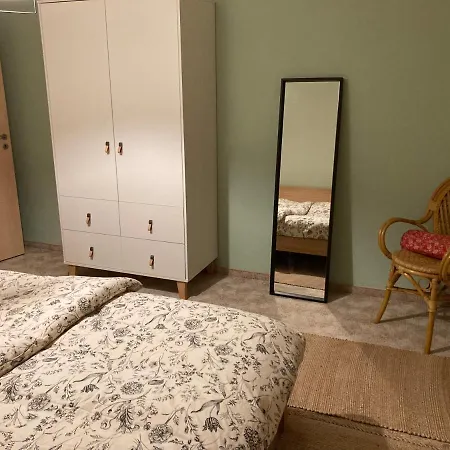 Am Wasser Im Gruenen *